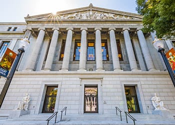 The Stanley Mosk Library and Courts Building housing the Court of Appeal, Third Appellate District and the California State Library